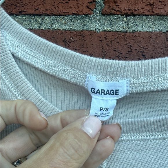 Garage Women’s Ribbed Long Sleeve Cropped Top Beige Seam Detail Size XS/S - Picture 2 of 6